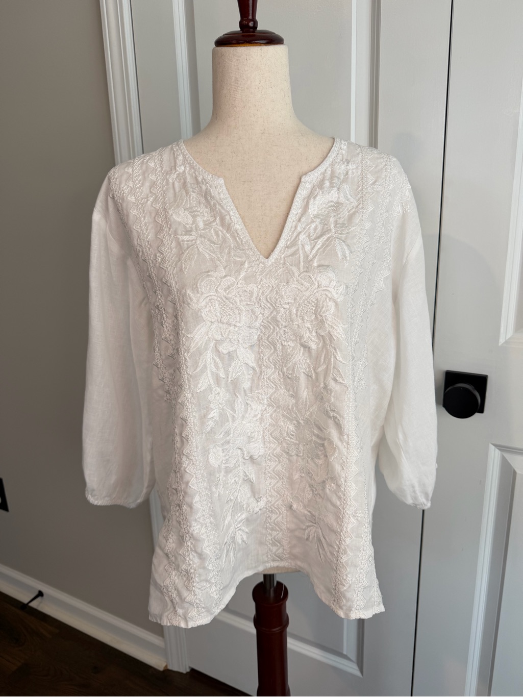 Johnny Was Camille Embriordered Linen Split Vneck 3/4 Puff Sleeve Blouse White M
